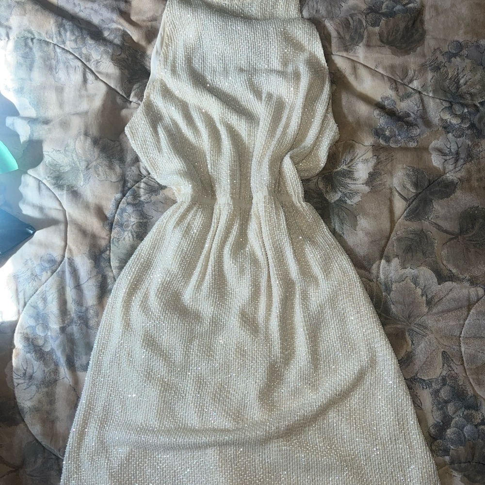ALICE + OLIVIA - Elegant Cream Beaded Dress
